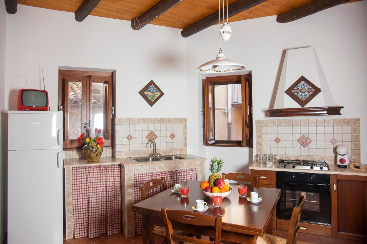 Mirose'S Holiday Home Castelbuono  Exterior foto